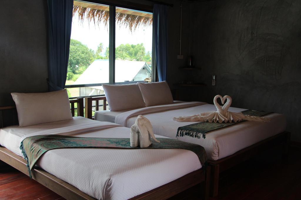 The Noi Guest House & Restaurant Koh Lipe Extérieur photo