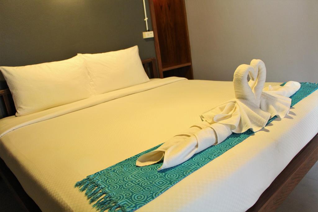 The Noi Guest House & Restaurant Koh Lipe Extérieur photo