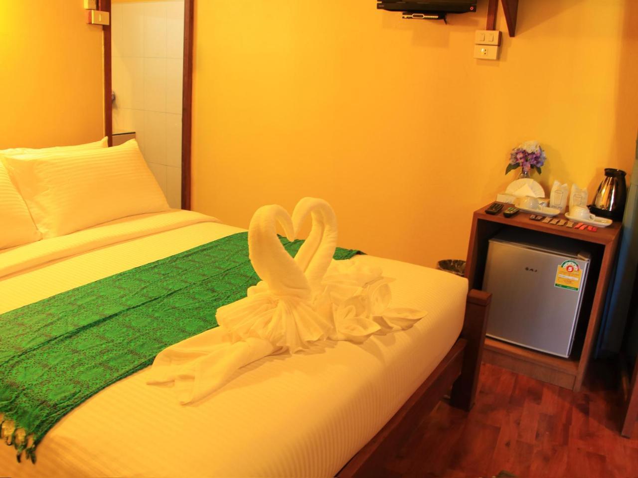 The Noi Guest House & Restaurant Koh Lipe Extérieur photo